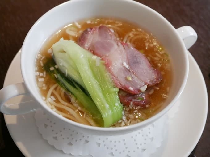 シェラトン都ホテル東京の四川のラーメン