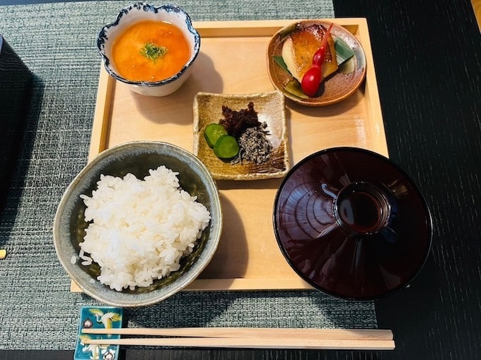 紫翠ラグジュアリーコレクションホテル奈良の朝食御膳1