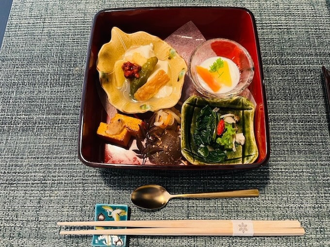 紫翠ラグジュアリーコレクションホテル奈良の朝食御膳